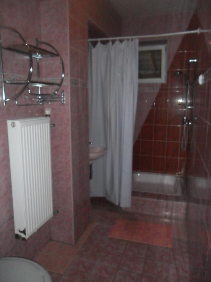 Emese Apartman Хайдусобосло Экстерьер фото